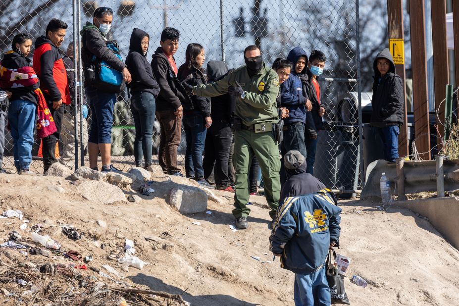 This Is What The Crisis Along The Us Border Looks Like Cnn