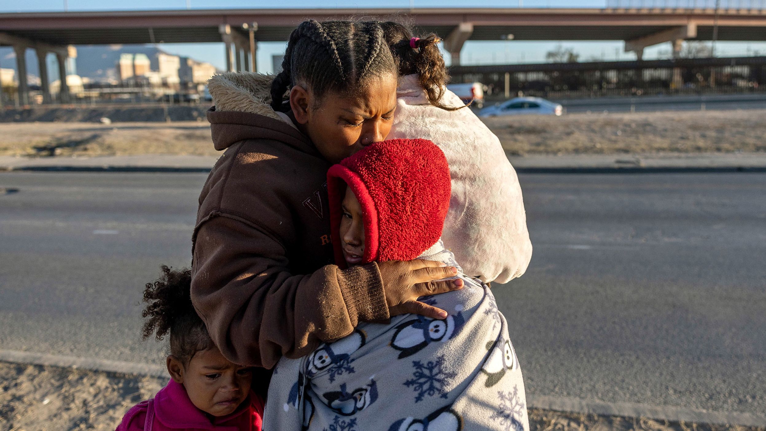 Photos: El Paso sees surge in border crossings | CNN