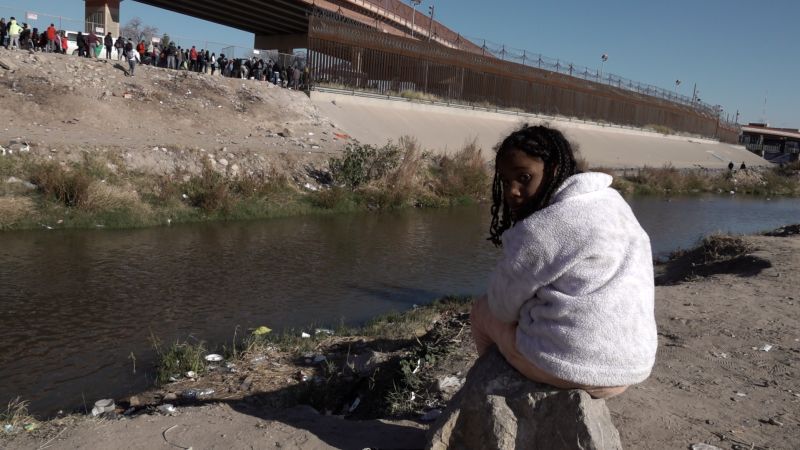 ‘I’m afraid of them sending me back’: Hear from a mom and daughter waiting for Title 42 decision at southern border  | CNN