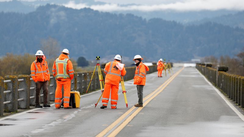 California earthquake: 17 injured and thousands without power