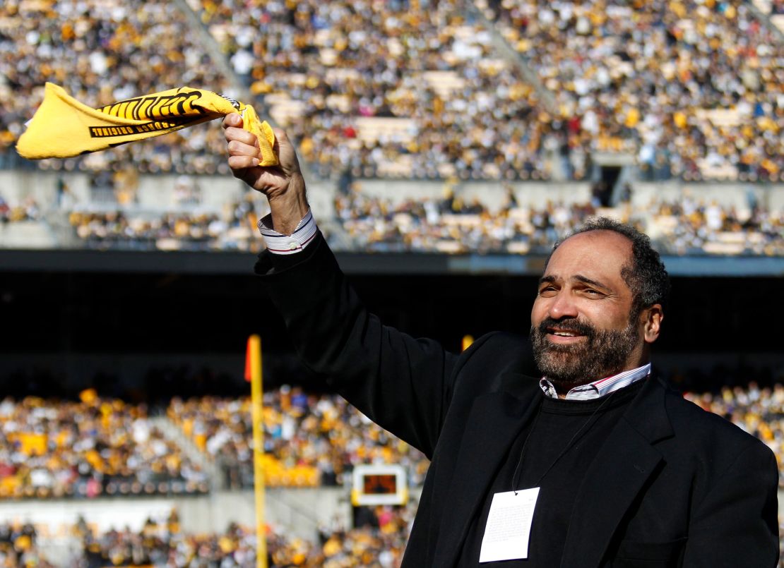 Former Pittsburgh Steeler Franco Harris twirls a Terrible Towel before the start of the Steelers NFL football game against the Cincinnati Bengals in Pittsburgh, Pennsylvania, December 23, 2012. Harris was at the game to commemorate the 40th anniversary of the "Immaculate Reception."
