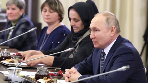 Putin meets the mothers of soldiers taking part in the special military operation in November, after criticism of the mobilization.