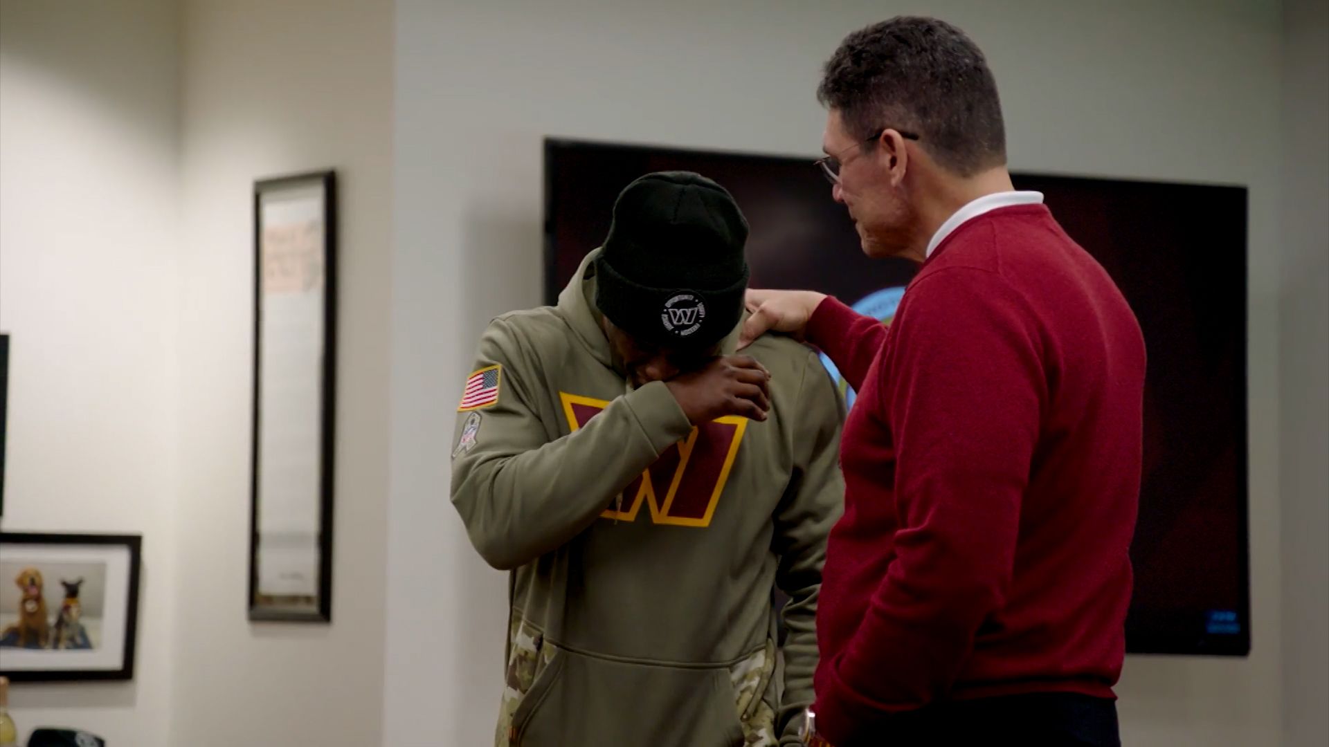 Watch the emotional moment NFL player finds out he's in the Pro Bowl