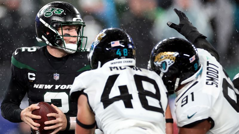 New York Jets quarterback Zach Wilson booed off during defeat by Jacksonville Jaguars | CNN