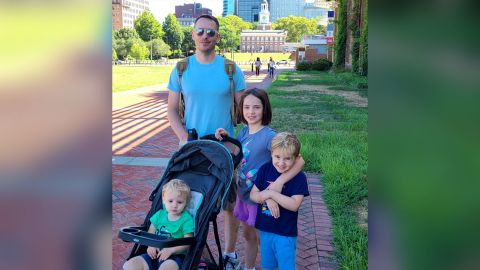 Nora, Hiram and Leo with their dad.