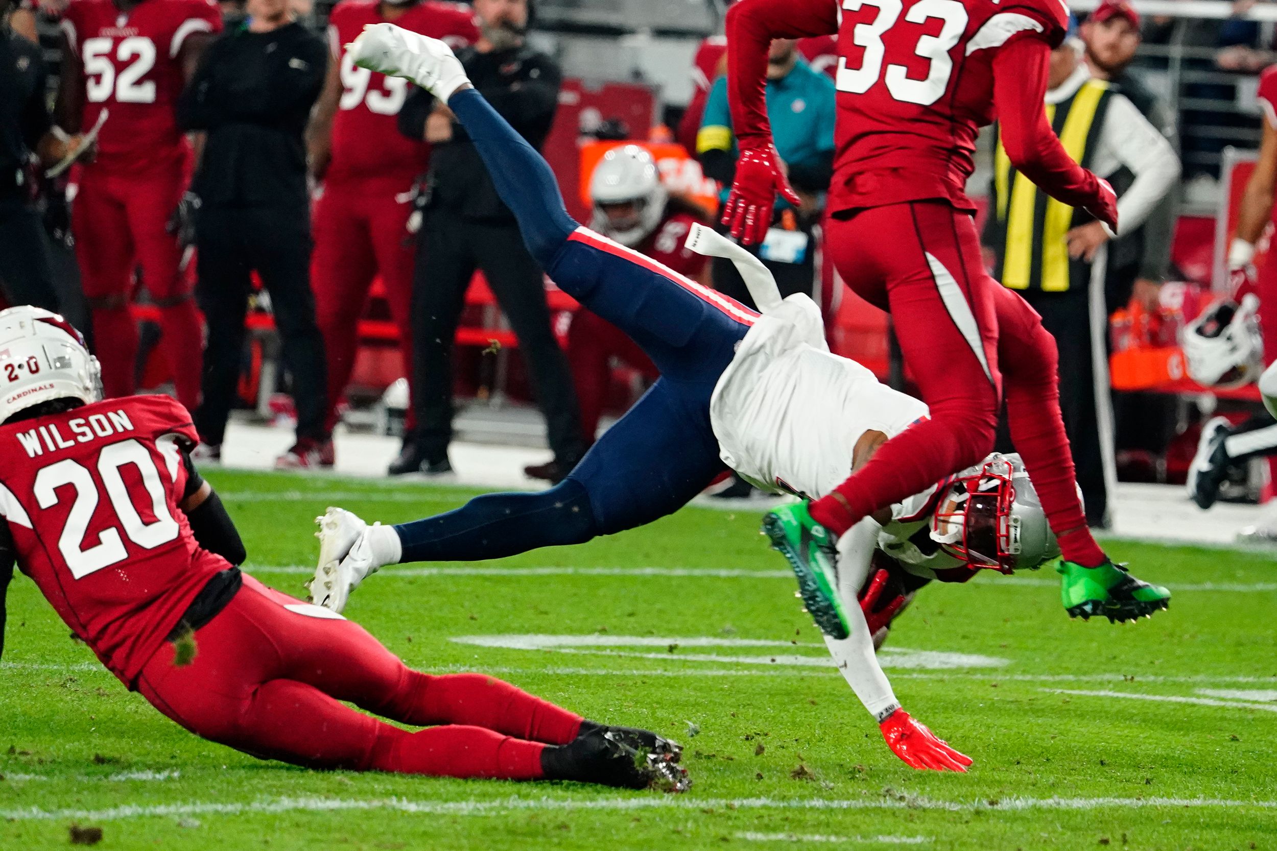 DeVante Parker: NFL says it is reviewing an apparent head injury incident  during Monday's Patriots game