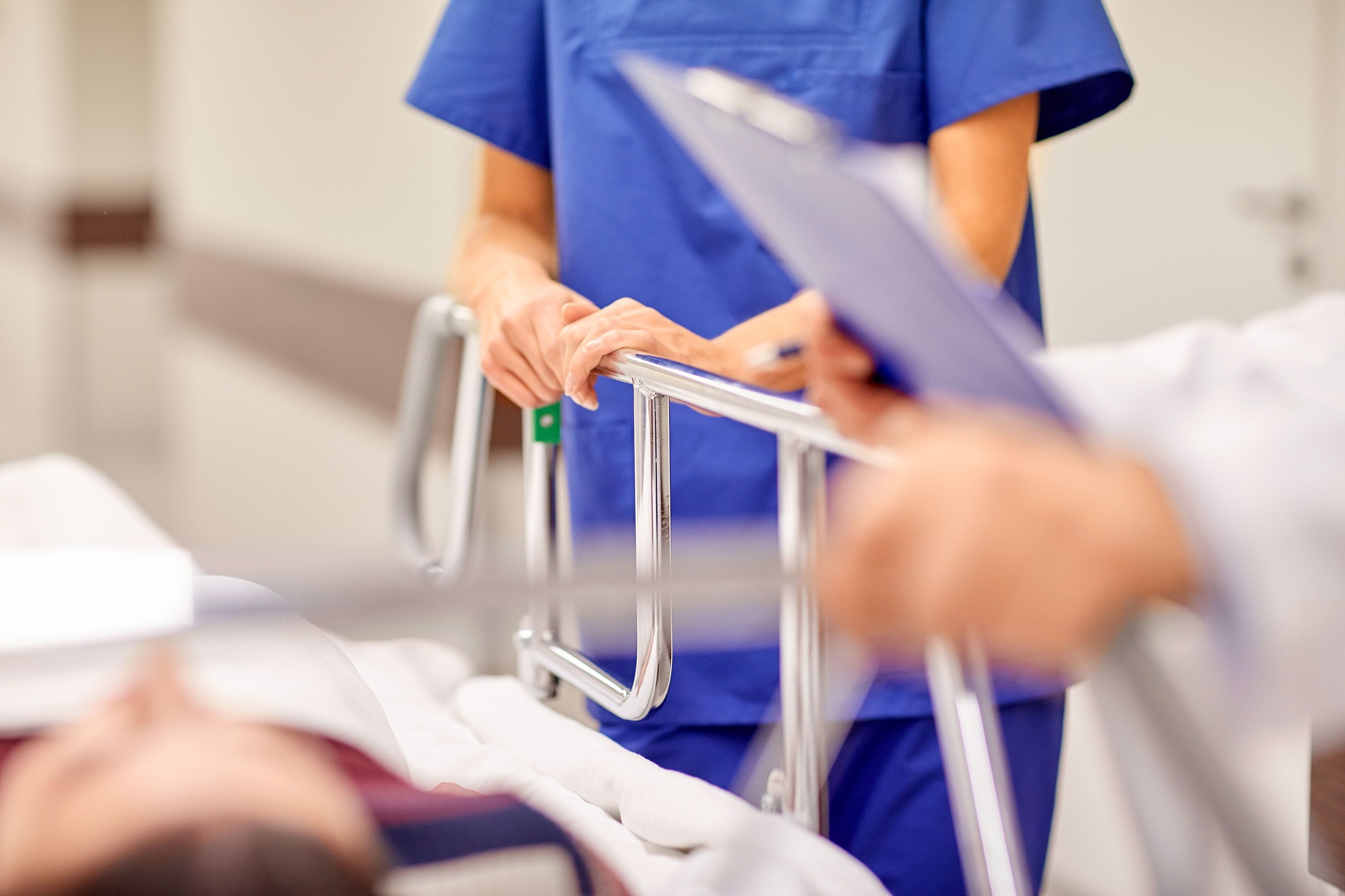the-surprising-reason-why-you-aren-t-guaranteed-to-see-a-doctor-when-you-go-to-the-er-cnn