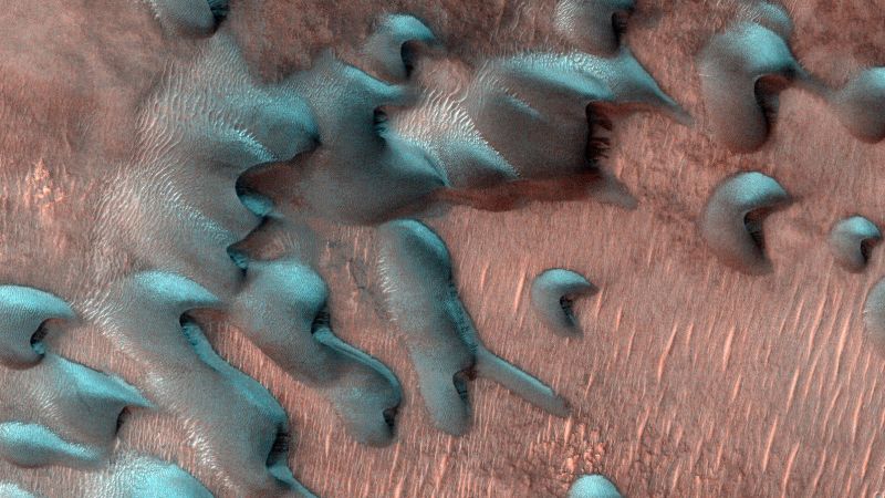 NASA 이미지는 화성의 겨울의 섬뜩한 아름다움을 보여줍니다