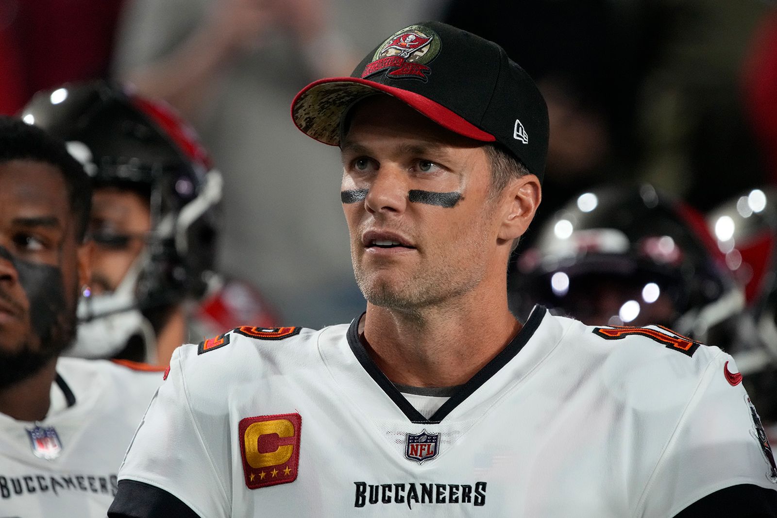 Tom Brady changes mind on NFL retirement, will return to Buccaneers