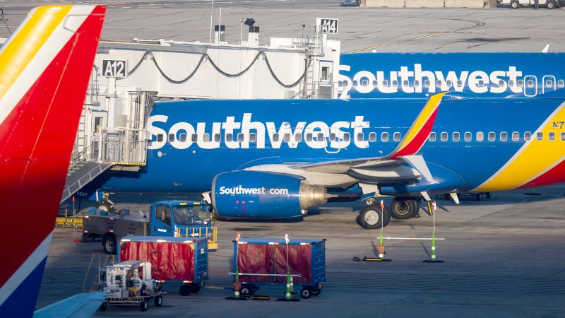 US Transportation Dept. investigating Southwest holiday travel meltdown | CNN Business