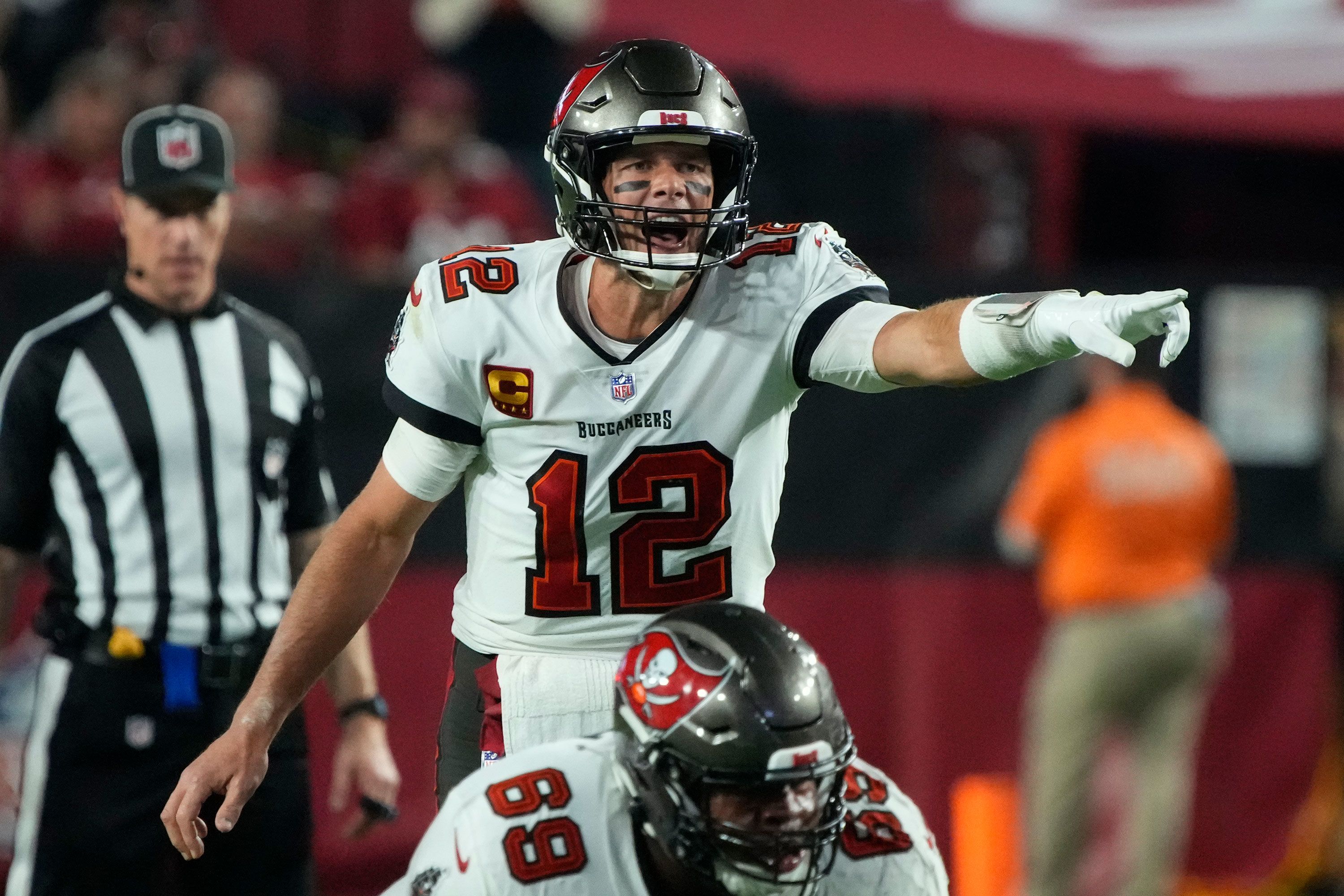 CBS] NFL Week 5 Power Rankings: Buccaneers balling without Tom Brady;  Texans climbing, Steelers fall seven spots : r/nfl