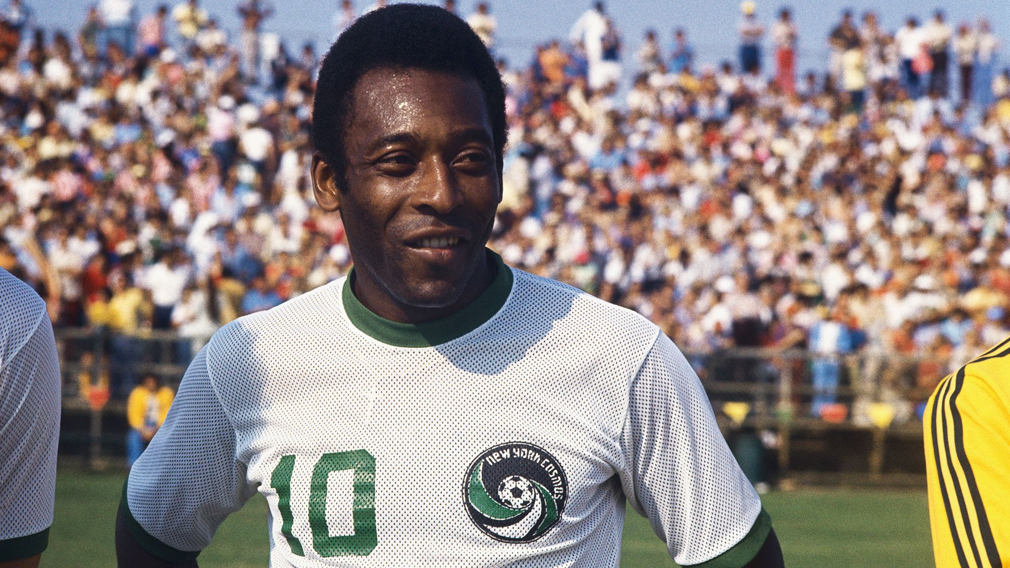 Pelé joined the New York Cosmos in 1975 and played his last official game in 1977. 