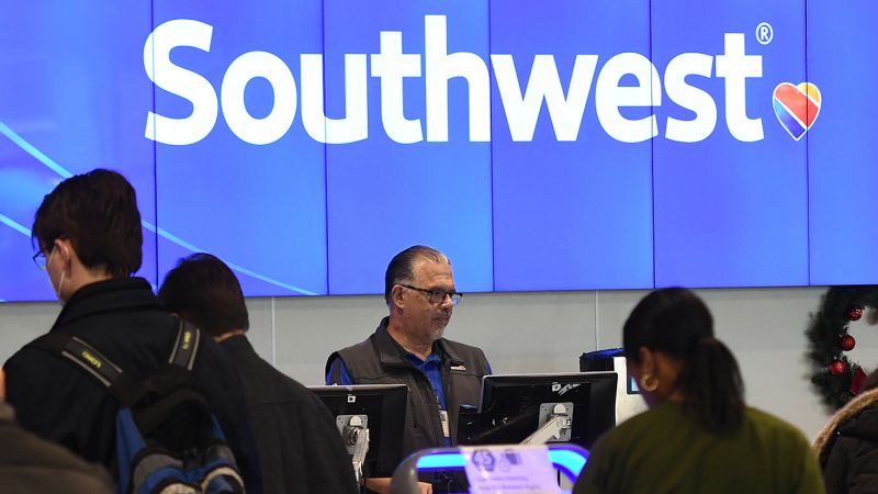 Read more about the article Southwest CEO: ‘Just no way to apologize enough’ – CNN