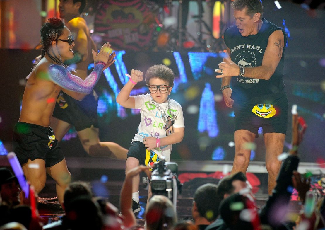 Cahill performed with LMFAO at the 2011 American Music Awards. 