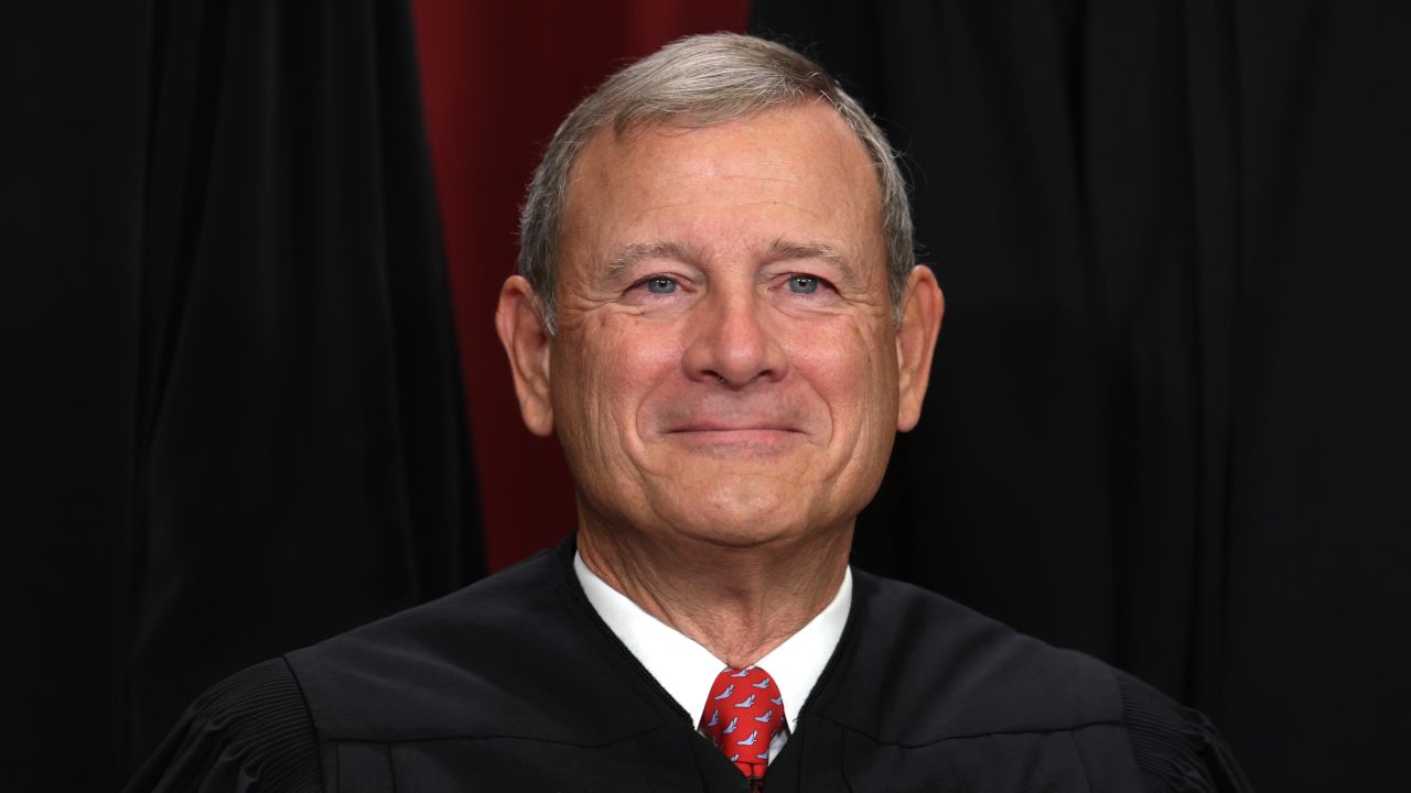 WASHINGTON, DC - OCTOBER 07: United States Supreme Court Chief Justice John Roberts poses for an official portrait at the East Conference Room of the Supreme Court building on October 7, 2022 in Washington, DC. (Photo by Alex Wong/Getty Images)