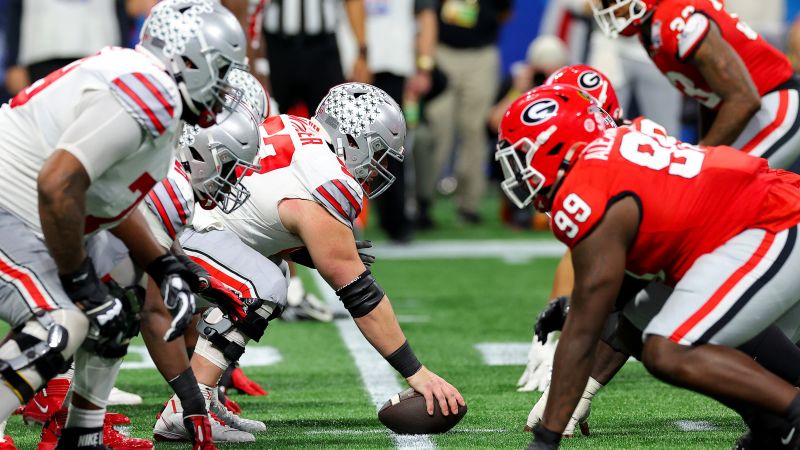 Georgia Bulldogs mengalahkan Ohio State Buckeyes untuk melaju ke Kejuaraan Playoff Sepak Bola Perguruan Tinggi