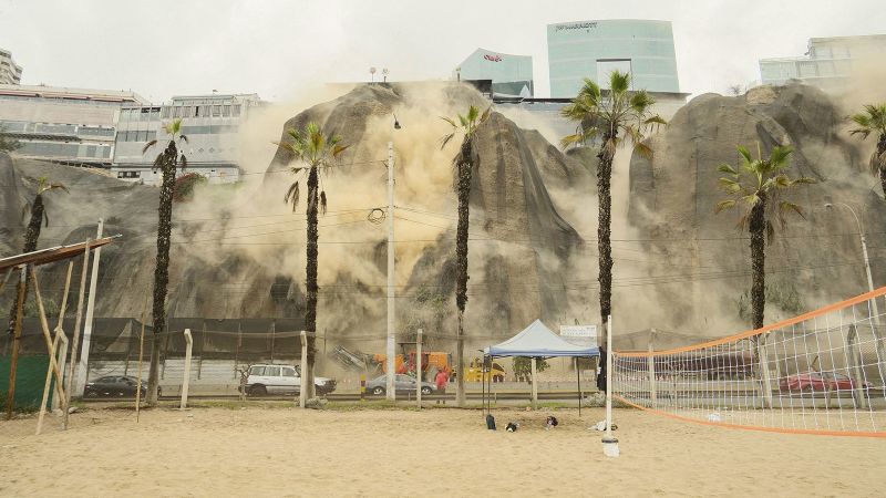 An earthquake off Peru’s coast shakes capital, leaving 1 person dead and 5 injured