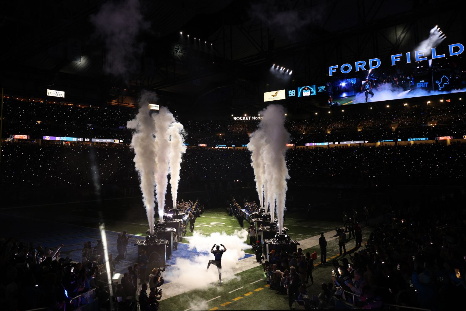 Detroit Lions linebacker Za'Darius Smith is introduced before a home game against the Minnesota Vikings on Sunday, January 5.