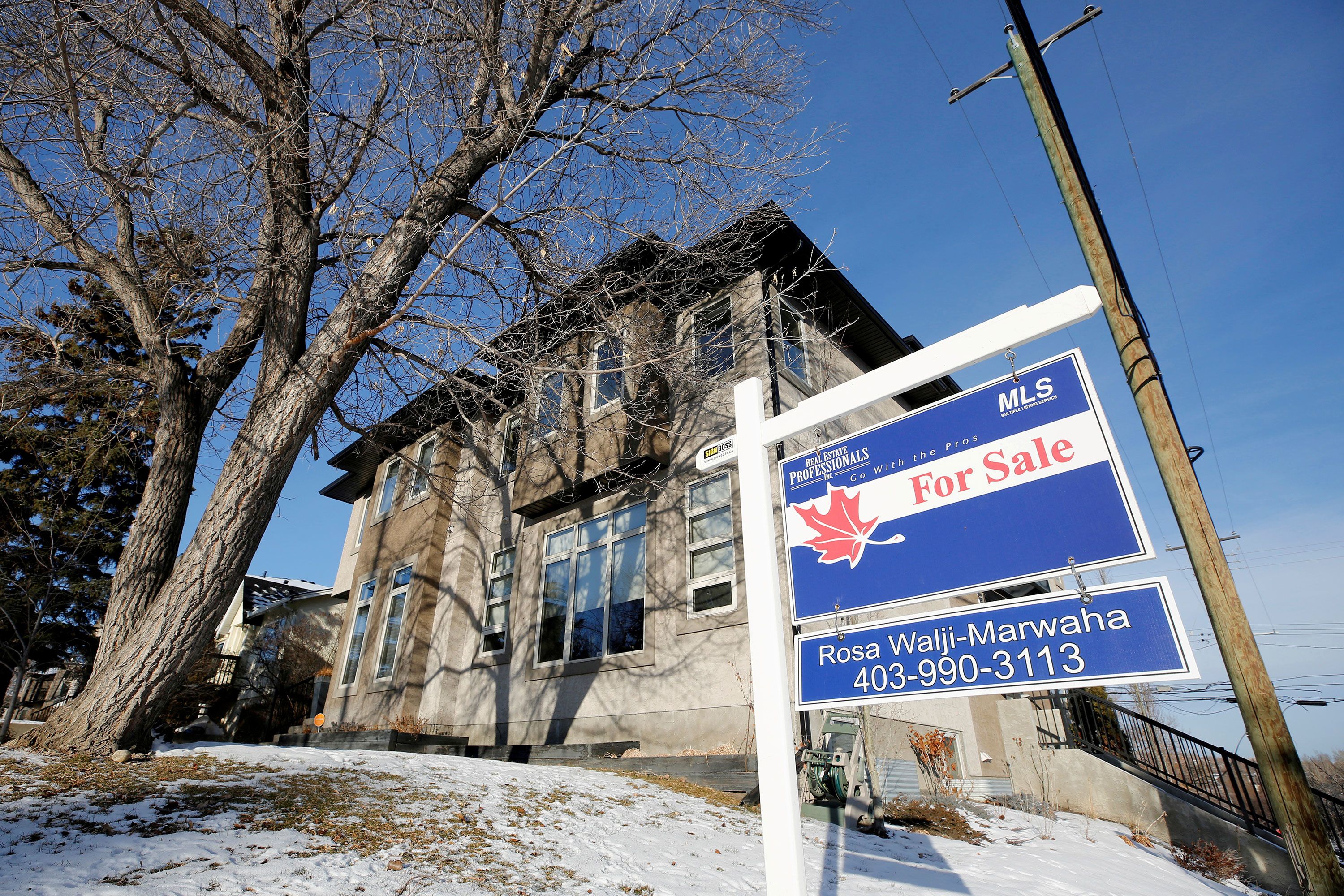 Canada is banning some foreigners from buying property after home prices surged | CNN Business