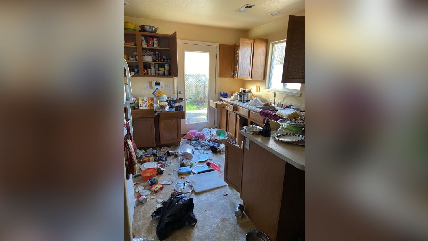 Ashley Germano told CNN that she felt her house in Rio Dell, California, shake for about 10 seconds when a 5.4 earthquake struck the city and the surrounding area on Sunday. "I was in my room, it only lasted about 10 seconds, but the shake was extreme, " Germano said.