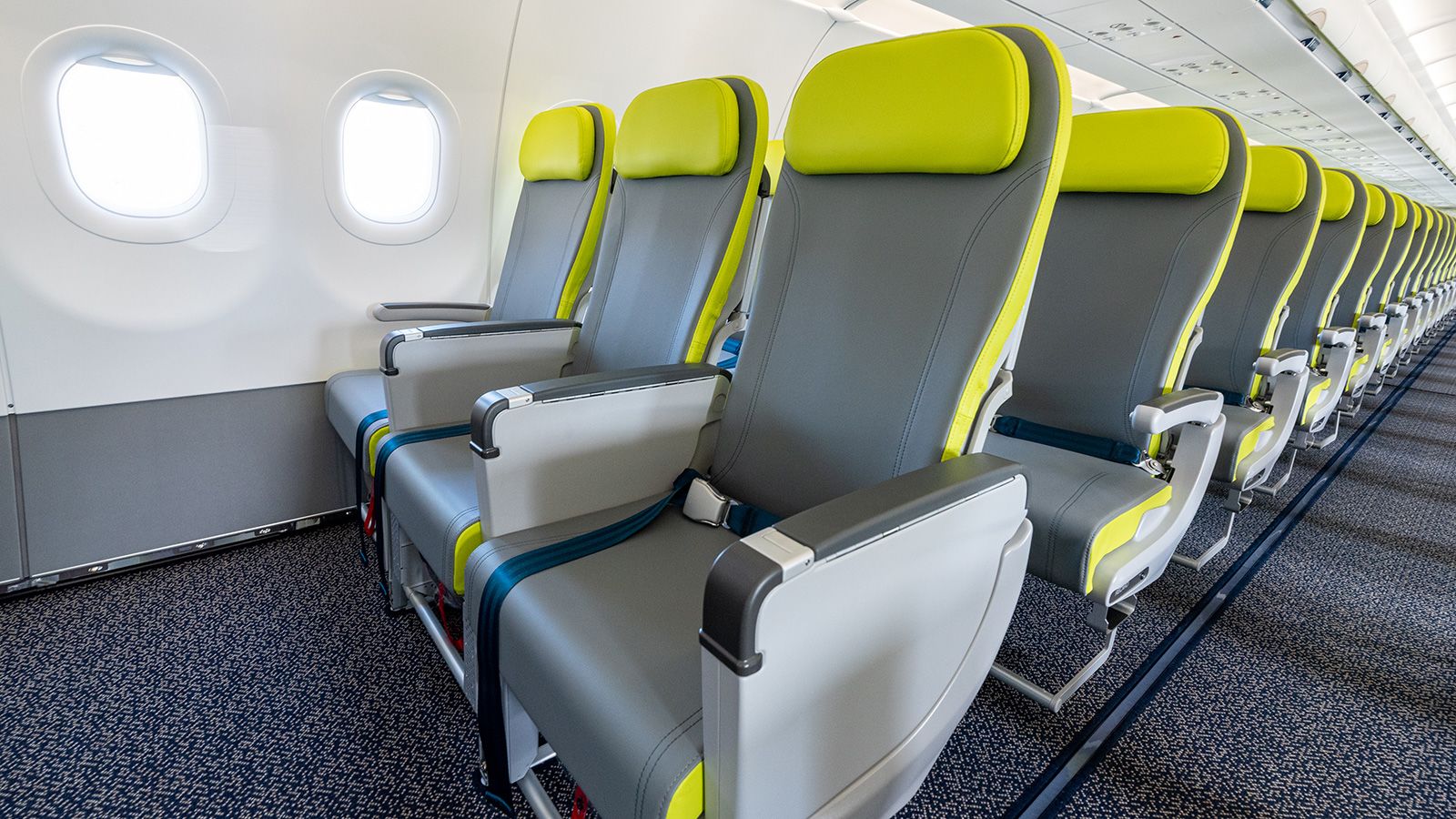 https://media.cnn.com/api/v1/images/stellar/prod/230103130826-02-airplane-reclining-seats-a321neo.jpg?c=original