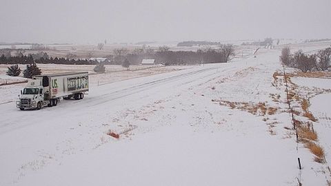 Major winter storm threatens powerful tornadoes in the South and heavy snow and freezing rain across the Plains and Midwest