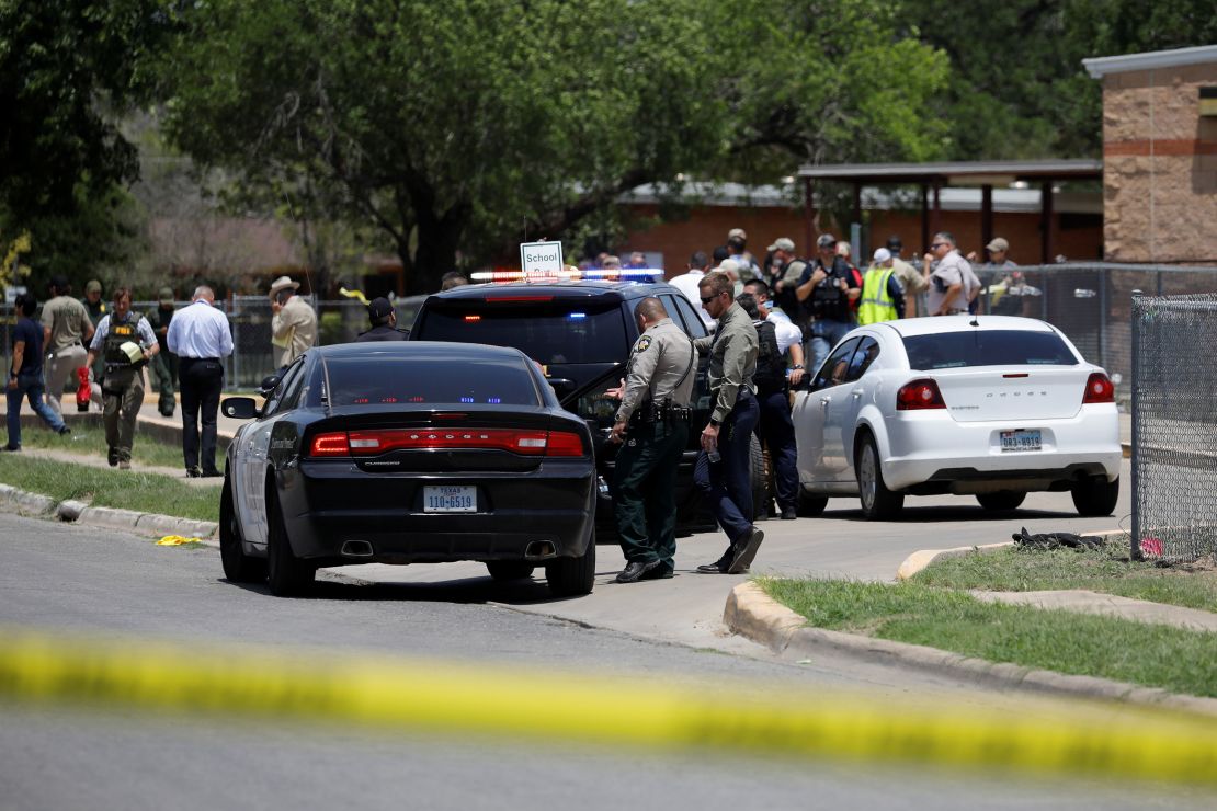 A total of 376 law enforcement officers responded to Robb Elementary, according to a Texas House committee report.