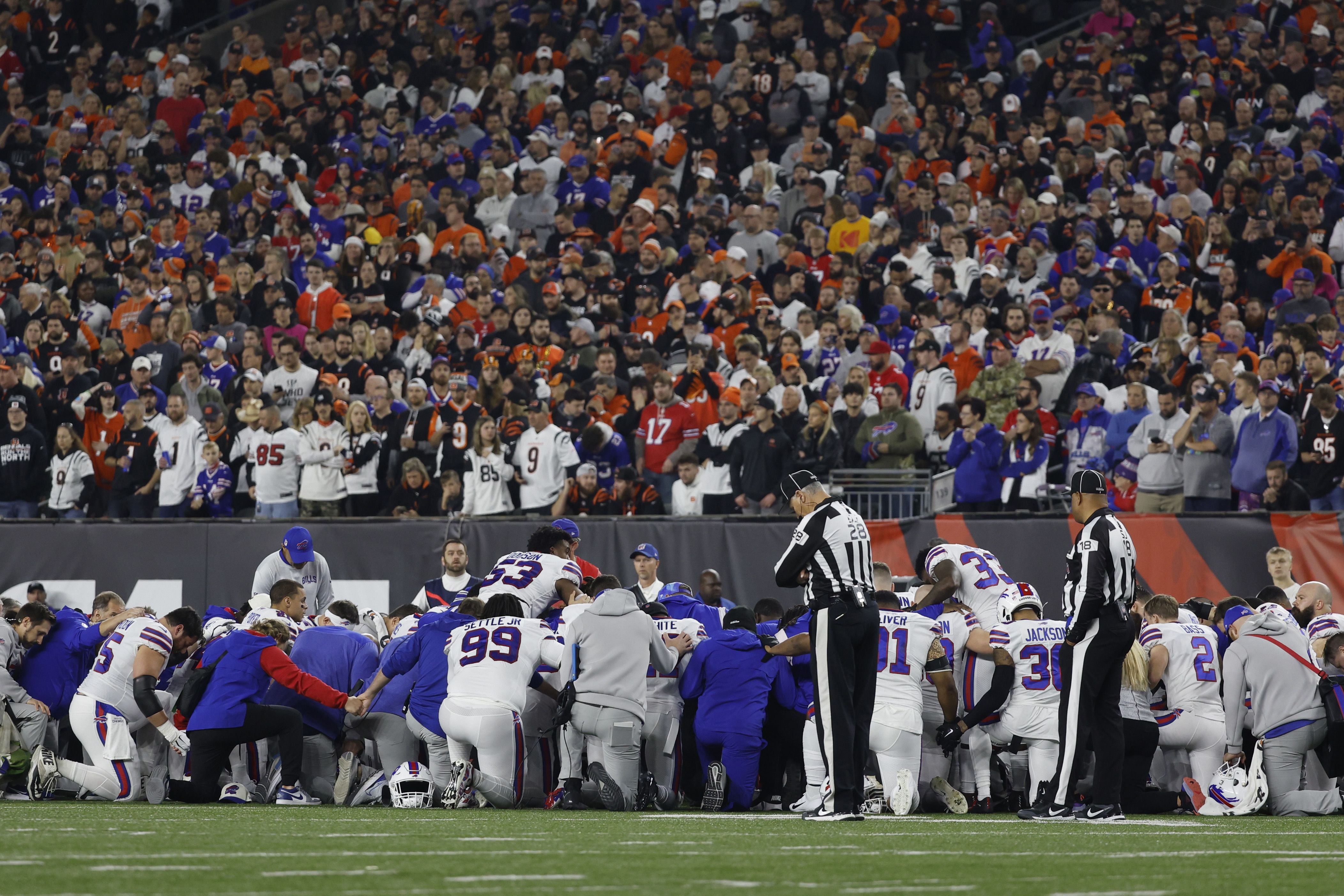 Bills trainer recognized for quick response in Damar Hamlin incident:  'Praise this name and person'