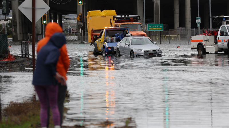 National Weather Service warns California as 'bomb cyclone' approaches | CNN