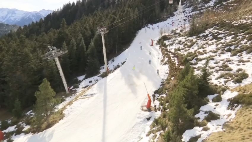 screengrab french ski resort