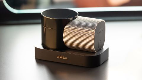 L'Oreal's Brow Magic device