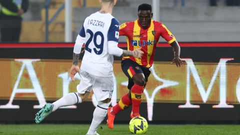 Lameck Banda controls the ball against Lazio. 