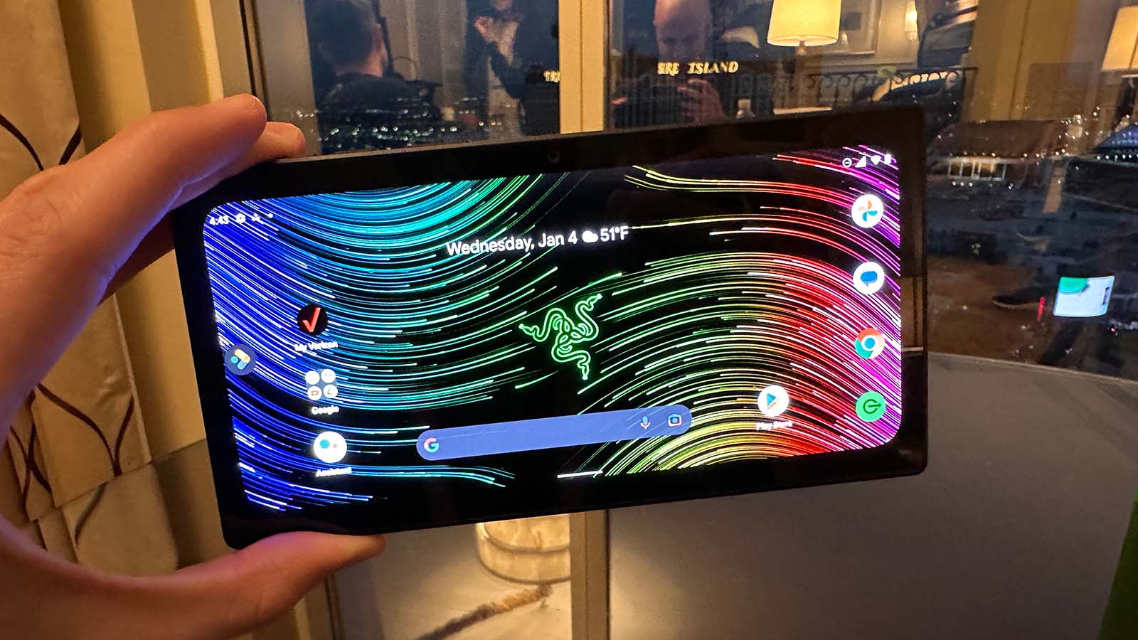 CES 2023 : prise en main de la Razer Edge 5G, la console portable Android  hyper abordable