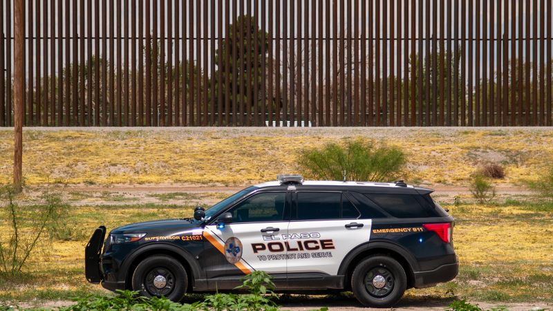 El Paso, Texas, police detain man who allegedly harassed migrants with a gun | CNN