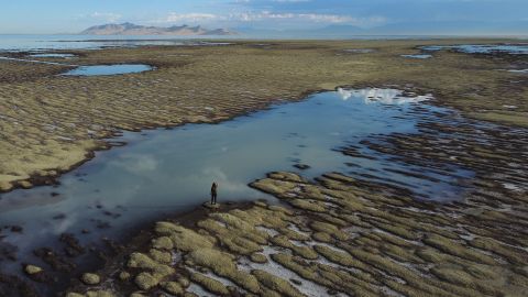 230105172633-01-great-salt-lake-sept-2022.jpg?c=16x9&q=h_270,w_480,c_fill