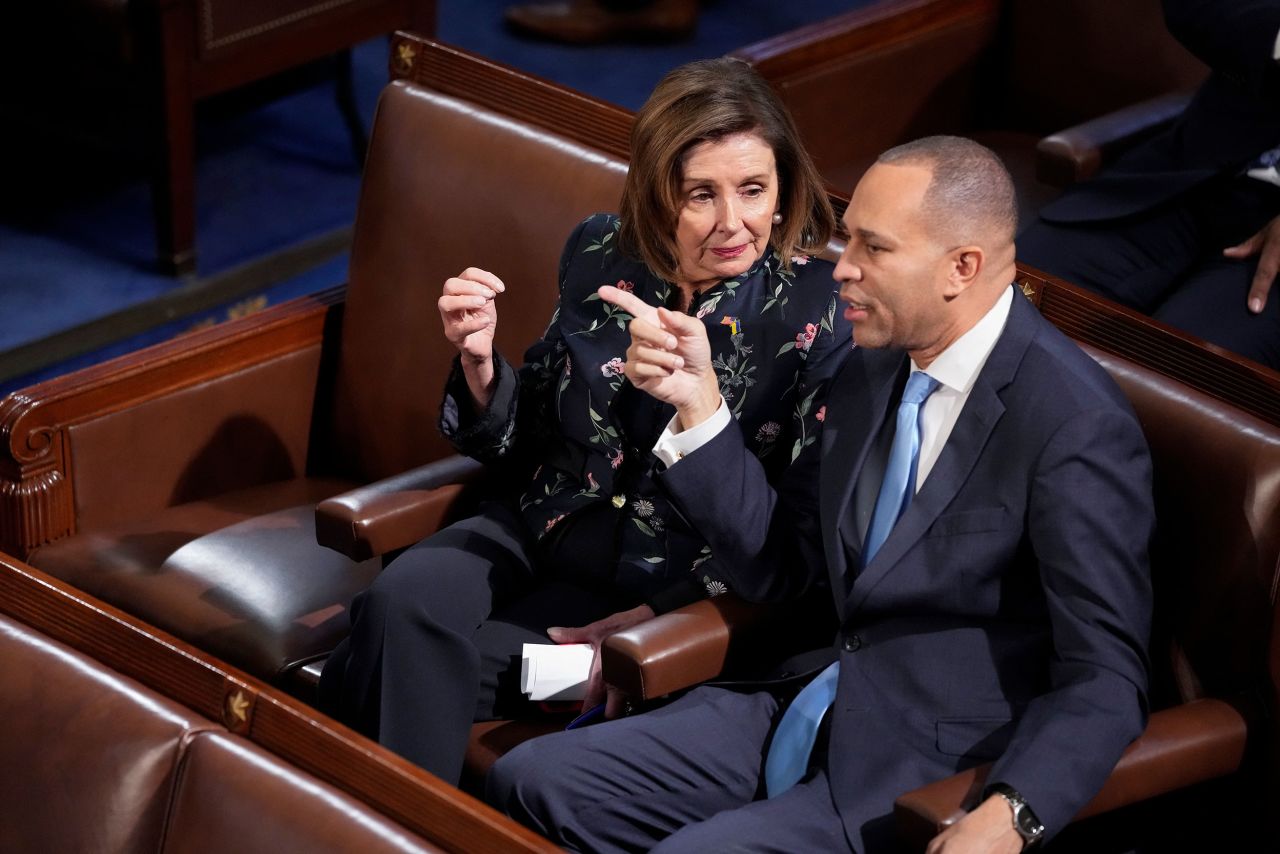 Former House Speaker Nancy Pelosi and Democratic leader Hakeem Jeffries talk during a vote on Friday.