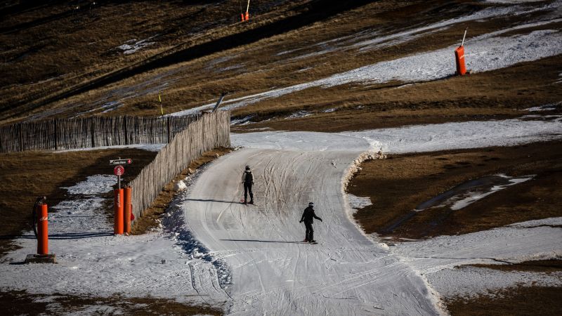 Lack of snow forces postponement of the 2023 FIS Para World Snowboard Championships | CNN
