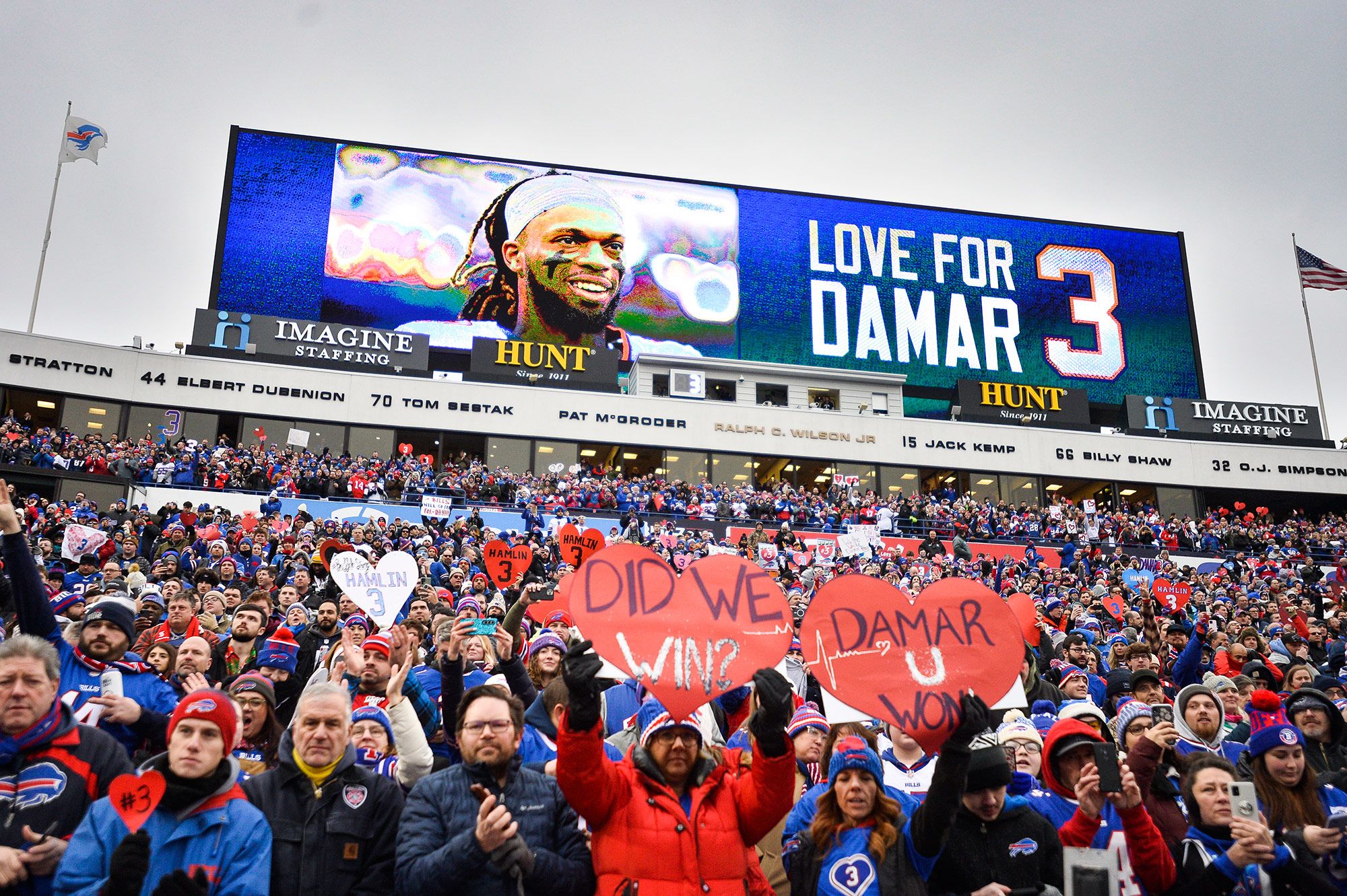 VIDEO] Buffalo Bills Pay Tribute to Damar Hamlin During Sunday's