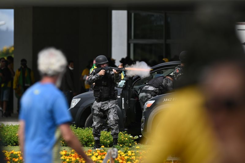 In Pictures: Bolsonaro Supporters Storm Brazilian Congress | CNN