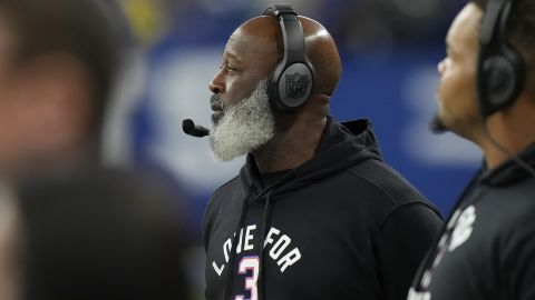 The Houston Texans person  fired caput  manager  Lovie Smith aft  a 3-13-1 season.
