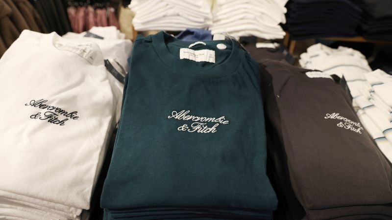 NextImg:Abercrombie & Fitch soars on stellar earnings report | CNN Business