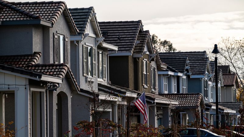 NextImg:US home prices continued to lose momentum in November | CNN Business