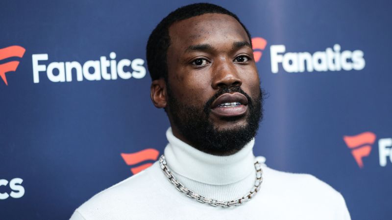 Meek Mill apologizes for filming a music video in Ghana's presidential palace | CNN