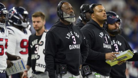 Smith on the sidelines during a game against the Indianapolis Colts.