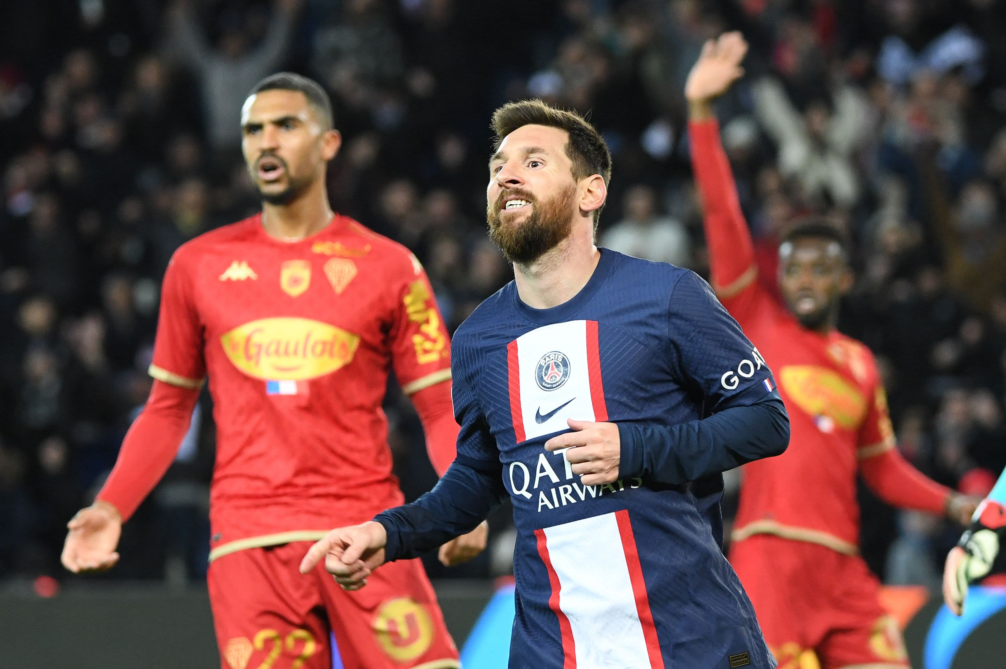 Lionel Messi scores for PSG in first game back since World Cup