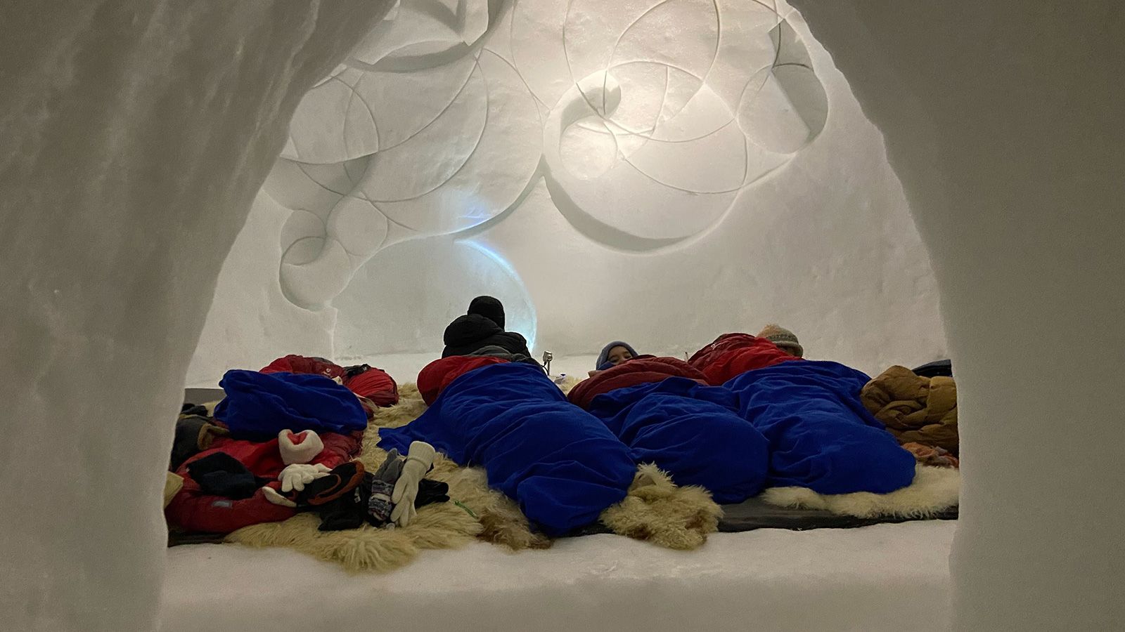 inside-igloo