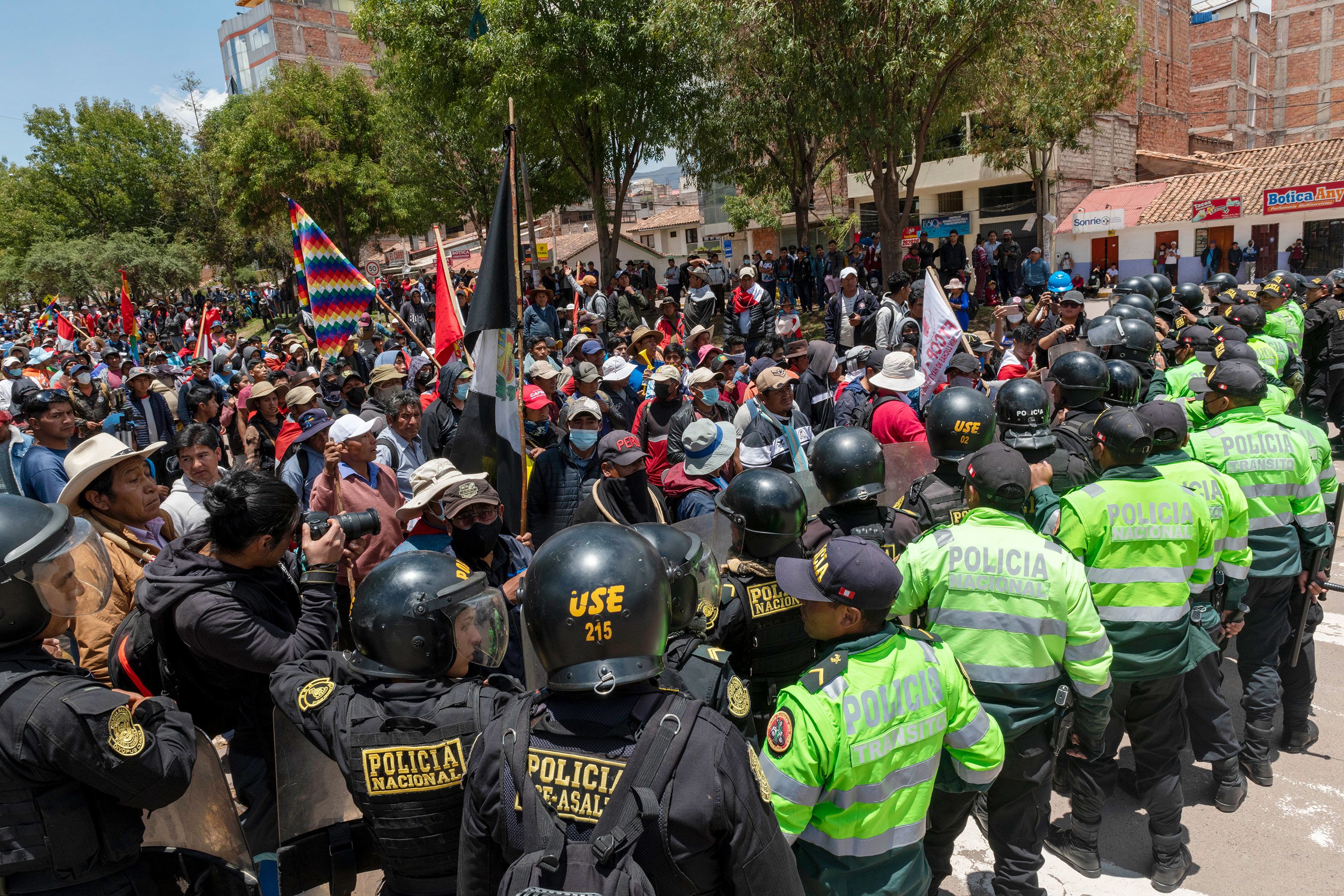 Protester killed in Peru as anti-government violence spreads to tourist  city | CNN