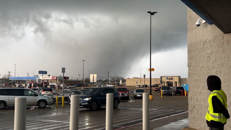 Tornado causes ‘significant damage’ in Selma, Alabama, mayor says, as severe storms rake Southeast | CNN