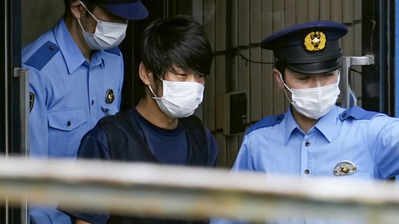O Japão indiciou um homem suspeito de assassinar o ex-primeiro-ministro japonês Shinzo Abe