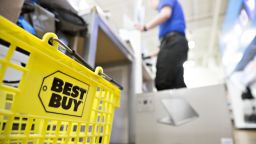 A basket sits near a cash register at a Best Buy Co. store in Downers Grove, Illinois, U.S., on Tuesday, May 23, 2017. Best Buy Co. is scheduled to release earning figures on May 25. 